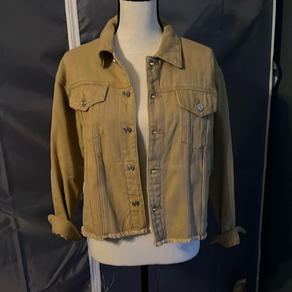 Casual Tan Jean Jacket - Women's Lightweight Button-Up